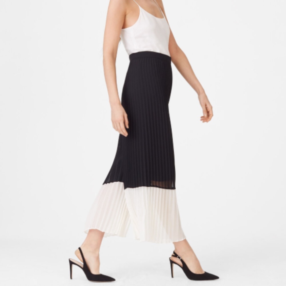 CLUB MONACO JESSYN PLISSE PLEATED  Pants - SIZE 4